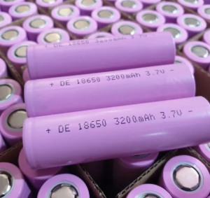 18650 3200mAh Li-Ion Rechargeable Battery